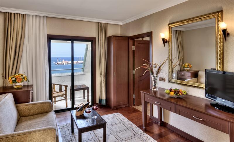 Lancora Beach Hotel